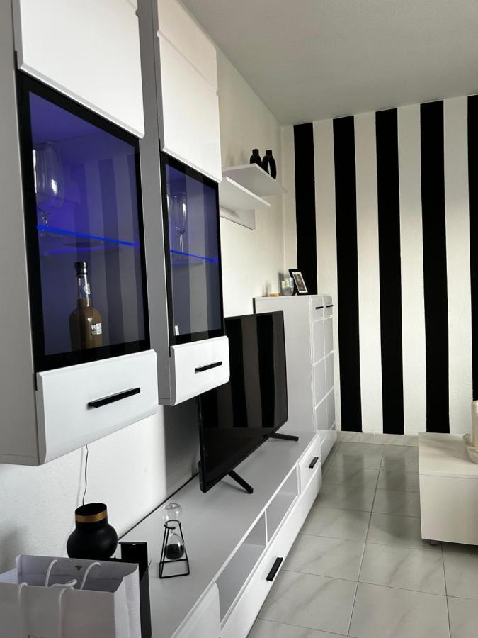 בנאלמדנה Apartamentos Acuario מראה חיצוני תמונה